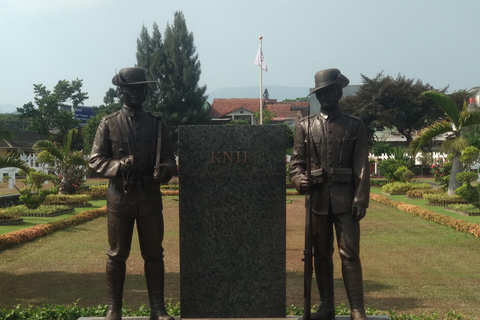 Bandung : Private Tour Guide Sightseeing (Costum tour)