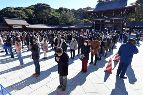 Tokio: Wycieczka piesza Shibuya z lokalnym przewodnikiem, Świątynia Meiji