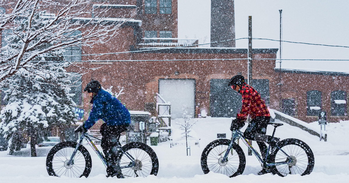 Fatbike rental Au CanaldeLachine GetYourGuide