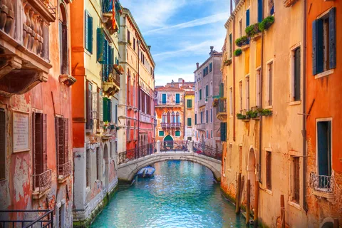 Dal porto di Ravenna a Venezia con tour deluxe in barca e gondola