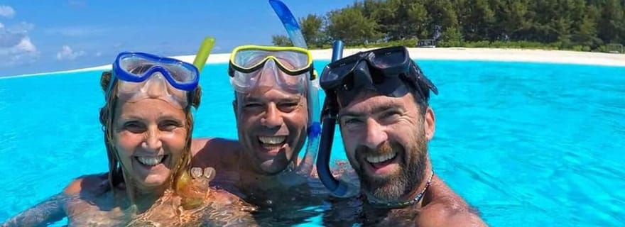 Zanzibar : excursion à l'île de Mnemba pour observer les dauphins et nager avec les tortues