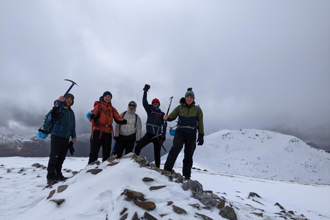 Cairngorms: aventura guiada de senderismo invernal