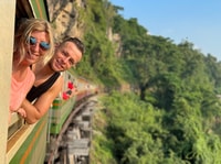 Von Bangkok, Kanchanaburi Tour mit Floating Market Visit - Hizvo