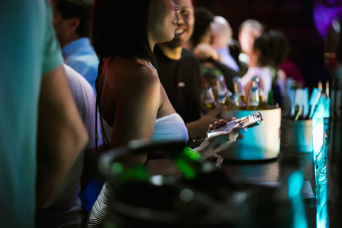 Stuttgart: Social Night Out with Shots & Club Entry Bachelor / Bachelorette Private Tour – Stuttgart