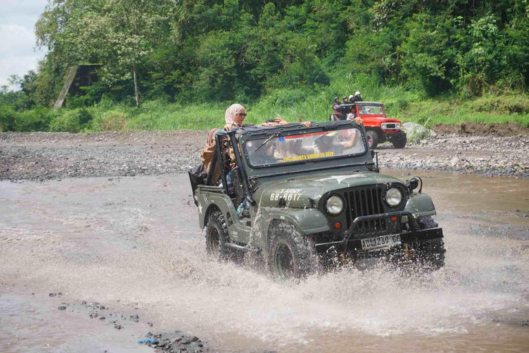Yogyakarta: Borobudur, Bromo, & Ijen Tour to Bali Yogyakarta: Borobudur, Bromo, & Ijen Tour to Bali