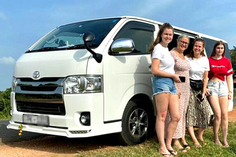 Sri Lanka Private Car or Van Rental with Driver per Day Mini Van Rental