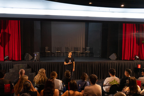 Granada: Flamenco Dance Class for Beginners at the Flamenco Theater Granada: Flamenco Dance Class for Beginners at Teatro Flamenco