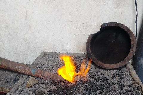 Galle : Craft Your Own Silver Jewelry with a Local family Galle : Silversmithing Workshop with Snacks