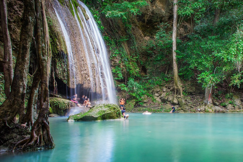 曼谷：丹嫩沙多运河与伊拉旺瀑布午间游曼谷：丹嫩沙多运河与伊拉旺瀑布一日游（含午餐）
