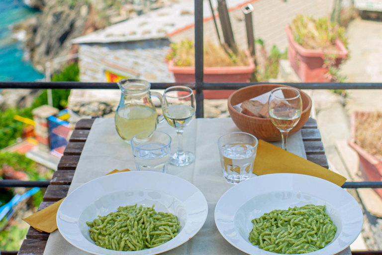 From Milan: Genoa, Serravalle & Portofino - Private Day Trip