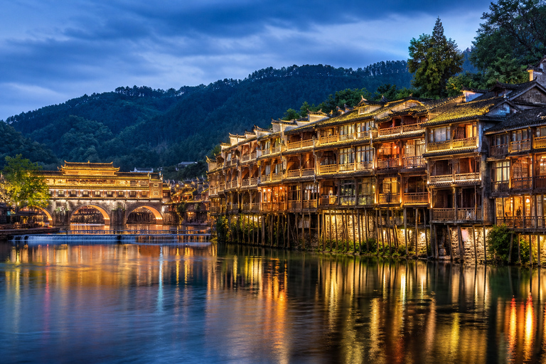 Zhangjiajie: Fenghuang Ancient Town Cruise Ticket & Transfer Tuo River Night Cruise E-Ticket