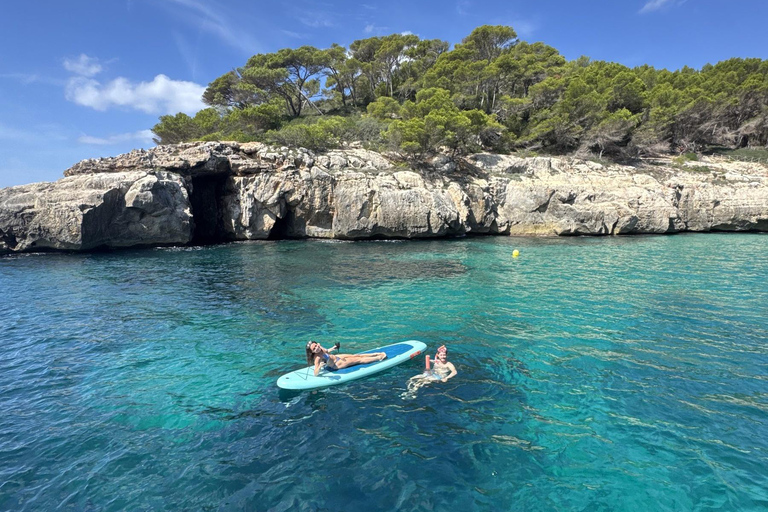 Cala Galdana - Full-day sailing trip (8 hours) Full-day sailing trip through the coves of southern Menorca (max. 4 people)
