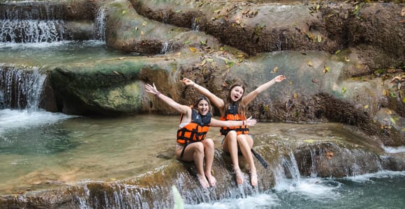 Ab Bangkok: Erawan-Park & Kanchanaburi – Tour in kleiner Gruppe