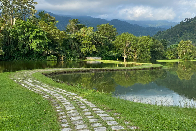 Colombo to Aberdeen Falls Train Tour with private vehicle