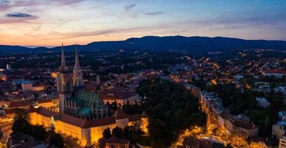 Zagreb : Highlights Walking Tour With A Guide