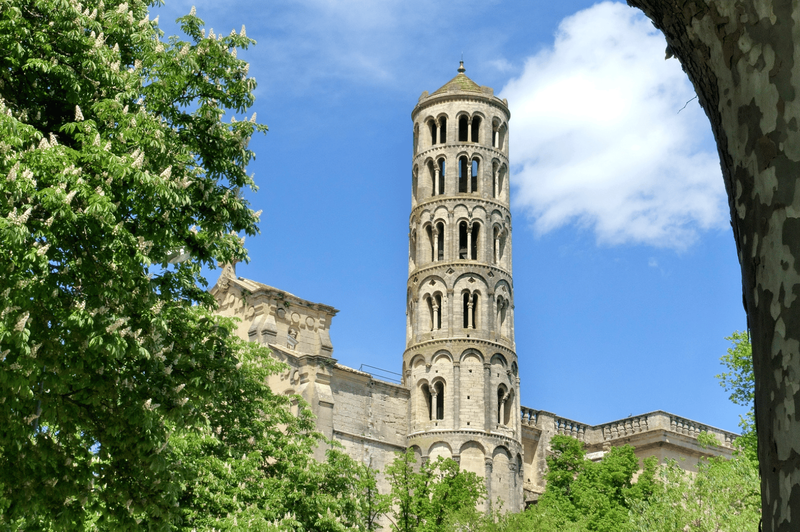 Uzès im 17. Jahrhundert: Eintauchen in das Leben eines protestantischen Kaufmanns