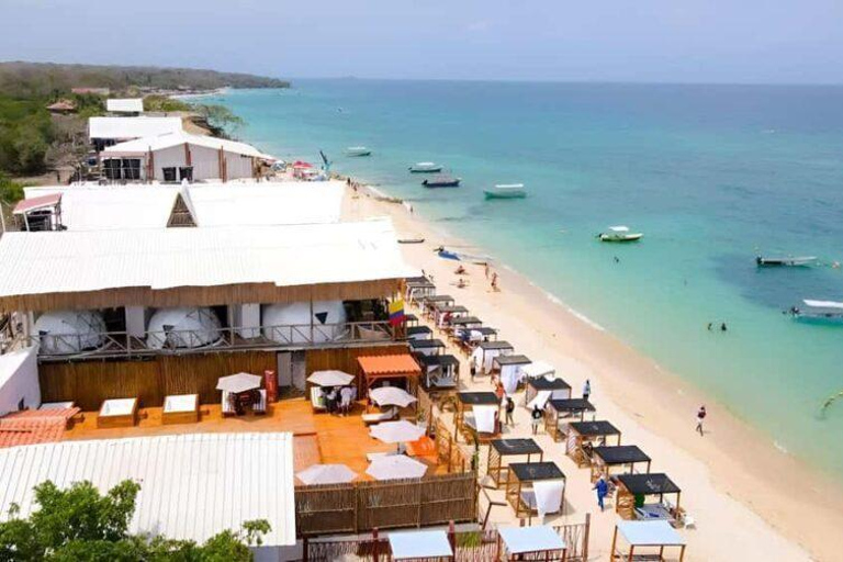 Discover Barú Island and its crystal-clear waters on a serene beach with a pool Discover Barú Island and its crystal-clear waters on a quiet beach with a pool