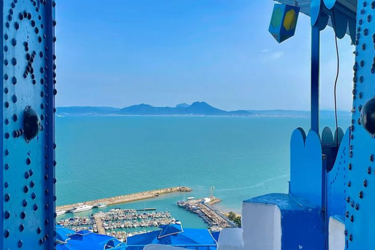 La Goulette Stopover: Grand Tour of Tunisia, Starters & Lunch Included La Goulette Stopover: Grand Tour of Tunisia & Lunch