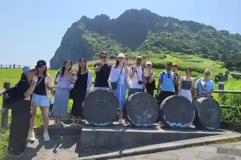 Jeju: tour dei siti UNESCO orientali con spettacolo Haenyeo
