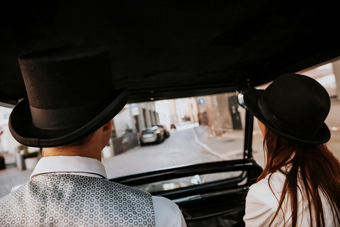 Riga: Electric Car Tour with Wine and Cheese Tasting