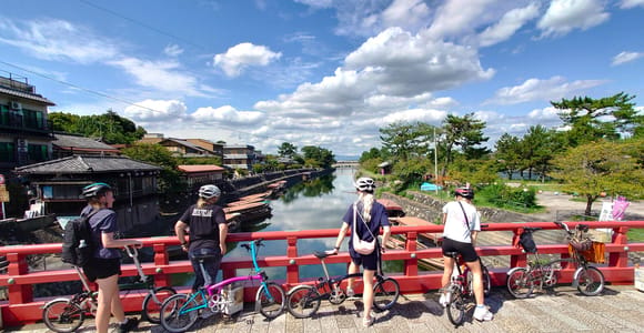 Cycling Tour at Uji&#39;s Matcha Green Tea Fields and Heritage