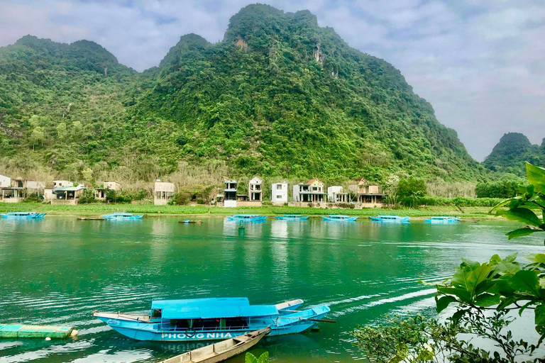 Phong Nha: Privé transfer naar Hue met Vinh Moc tunnels