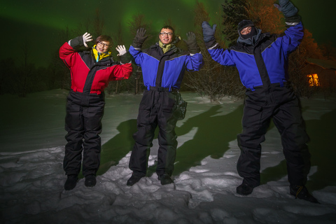 Saariselkä: excursión para ver la aurora boreal al lago Inari y cenaSaariselkä: Excursión a la Aurora Boreal en el Lago Inari y Cena