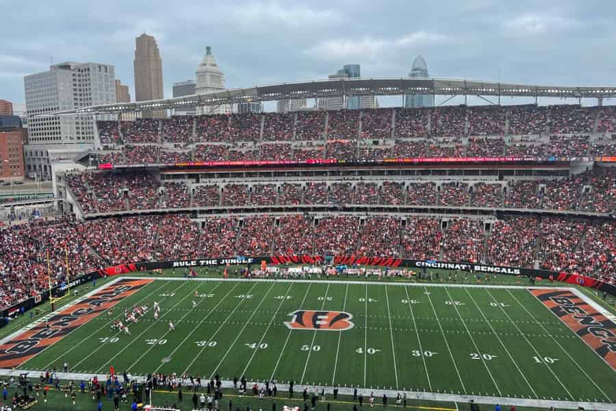 Cincinnati Bengals NFL Spiel im Paycor Stadion. Foto: GetYourGuide Cincinnati Bengals NFL Spiel im Paycor Stadion. Foto: GetYourGuide