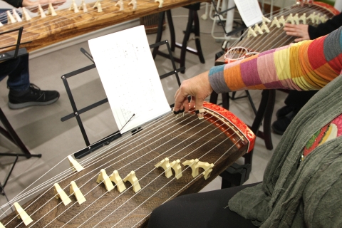 Ervaringsles van het Japanse instrument "Koto"