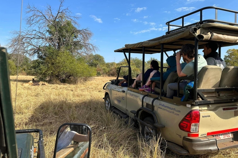 LUCHTHAVENTRANSFERS , VICTORIA FALLS TOURS , CHOBE DAGTRIPS