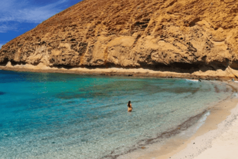 La Graciosa: North Island 4x4 Tour with Beach Stops