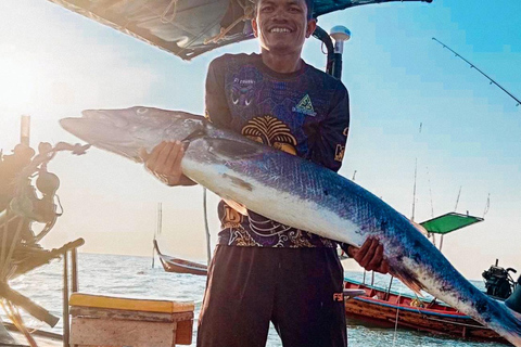 Ko Lanta: Esclusiva gita di pesca privata in barca a coda lungaAvventura di pesca privata di mezza giornata