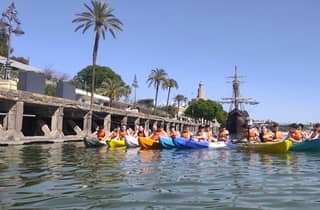 Sevilla: Kajakverleih auf dem Guadalquivir