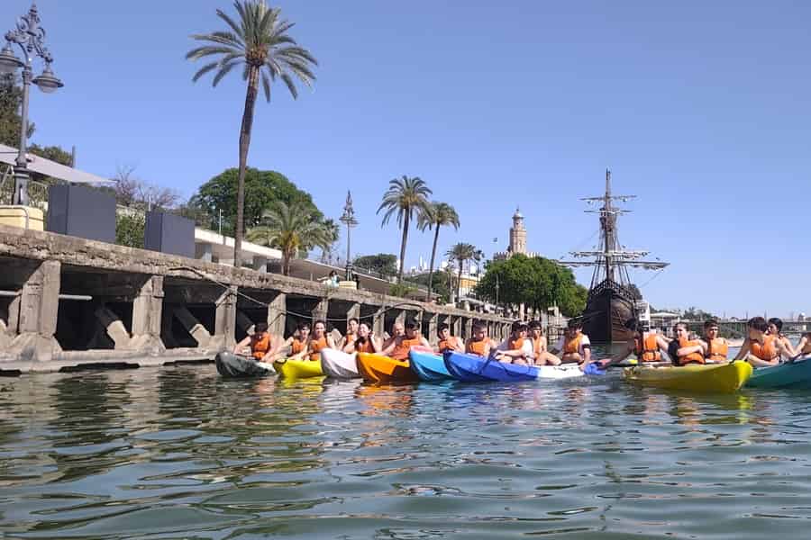 Sevilla: Kajakverleih auf dem Guadalquivir. Foto: GetYourGuide