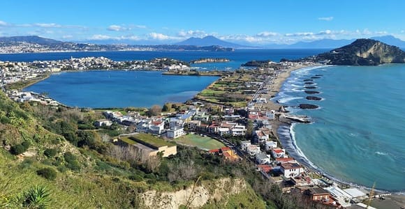 Naples: Phlegraean Fields Guided Tour with Local Guide