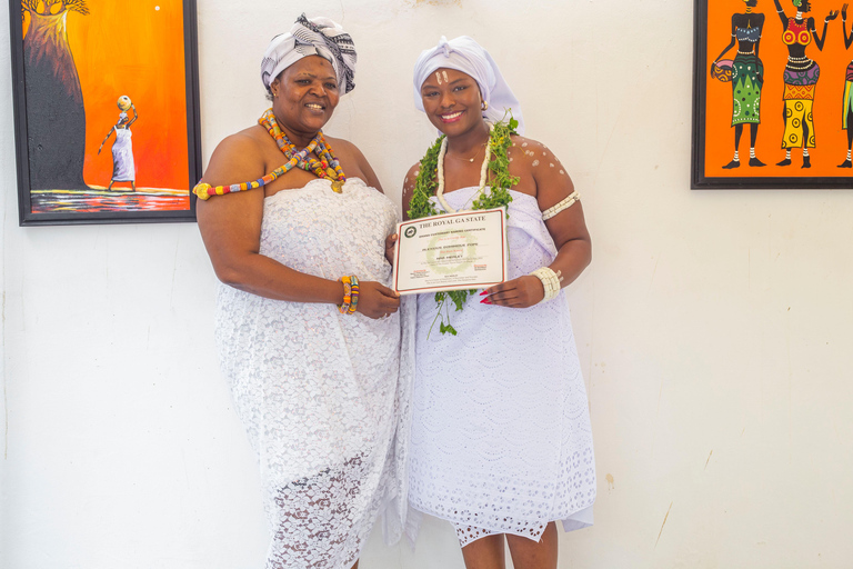 Accra: Cerimónia de nomeação de Ga com vestido tradicional