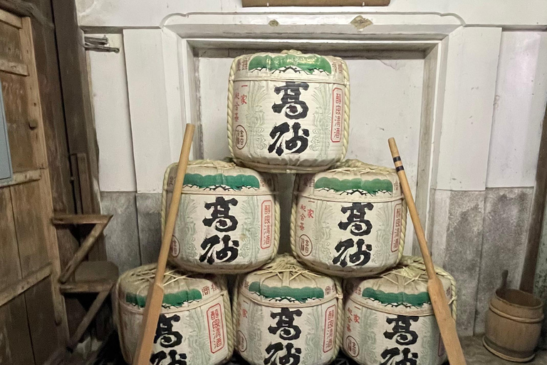 Kanazawa: Taiko Drum Workshop Tour with Sake Brewery Meal