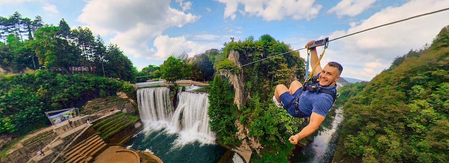 Sarajevo : cascade de Jajce, Travnik et lacs de Pliva