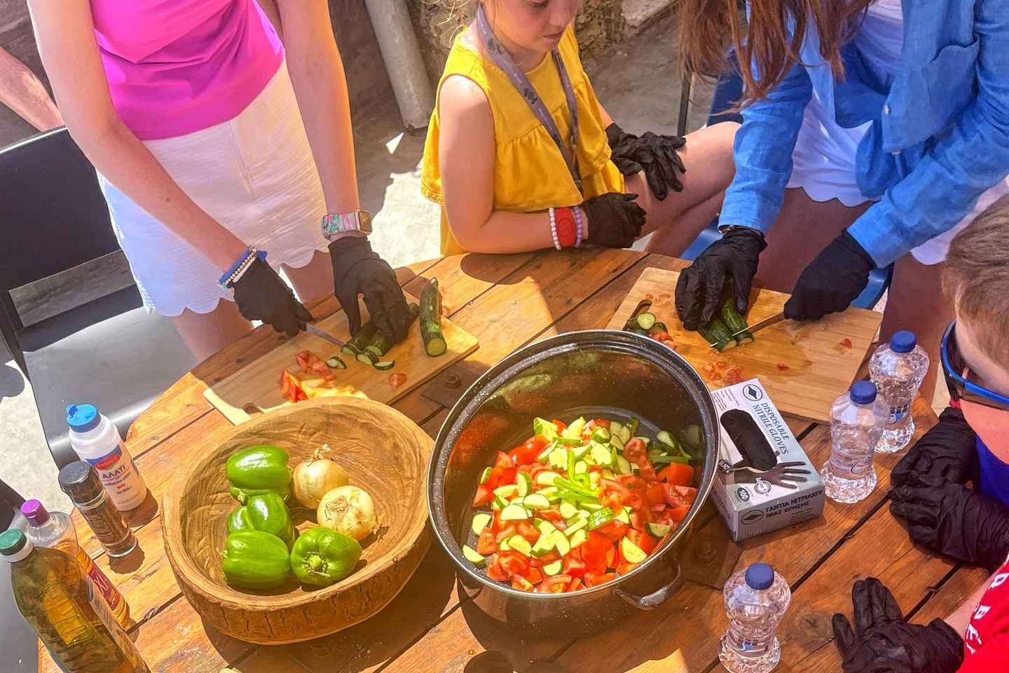 Mykonos: Group Cooking Class at the Home of a Local Family