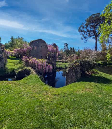 Jednodniowa wycieczka z Rzymu: Ogród Ninfa i wioska Sermoneta
