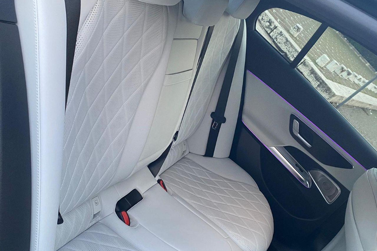 From Bellagio center : Private 1-Way Transfer to Milan City Sedan From Bellagio center : Private 1-Way Transfer to Milan