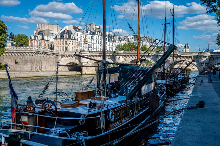 Paris : Croisière matinale sur la Seine avec petit-déjeuner français