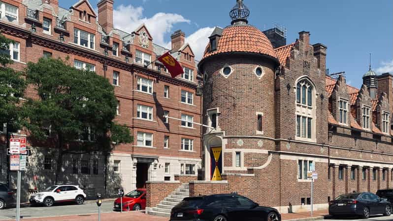 Harvard: America's Oldest University – Walking Tour in French