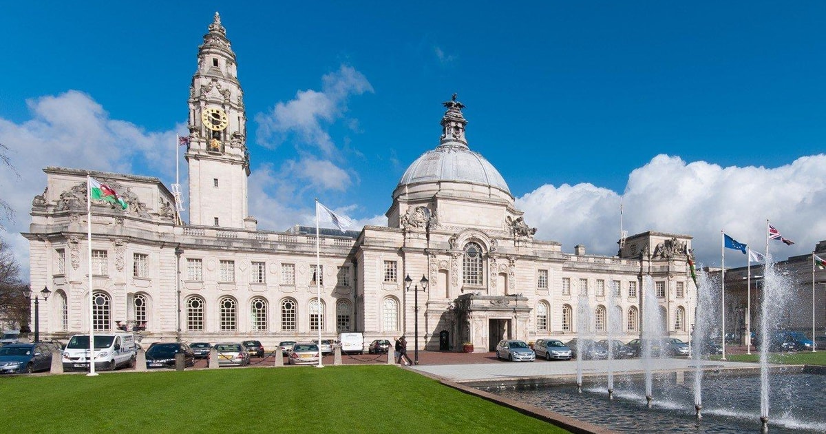 Cardiff: City Highlights Guided Walking Tour | GetYourGuide