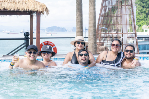 Hanoi: Dolphin 5-Star Family Cruise & Buffet in Ha Long Bay With Pick-up and Drop-off