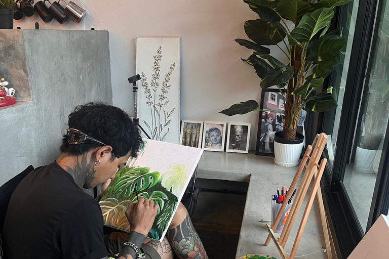 Pattaya: Rug Tufting Workshop at an Art Studio Café