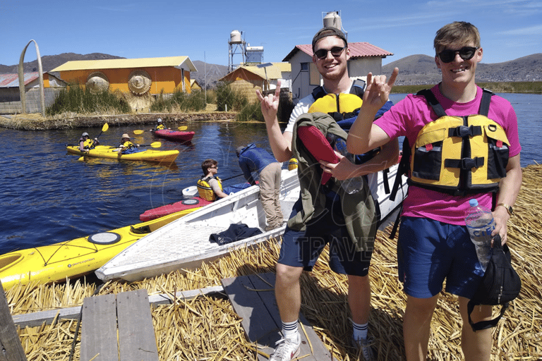 Puno: Sunrise Kayaking to the Uros with a Family Visit Puno: Sunrise Kayak to the Uros with a Visit to a Family
