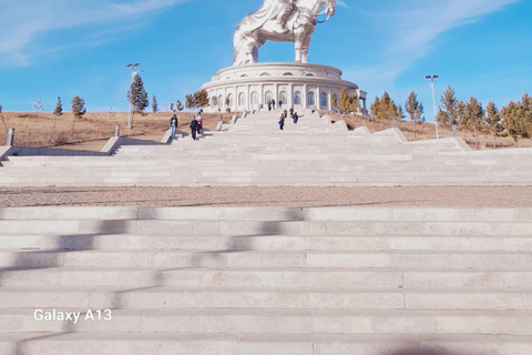 Ulaanbaatar: luchthaventransfer en rondleiding door het Terelj National Park