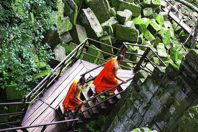 Siem Reap: Beng Mealea Temple and Kompong Khleang Tour