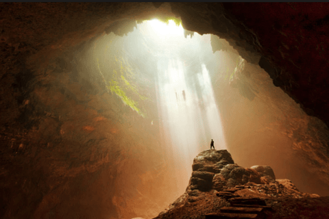 Yogyakarta : Hightlights Jomblang Cave and Timang Beach Tour